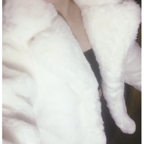 MISGUIDED FAUX FUR - Picture 7 of 7